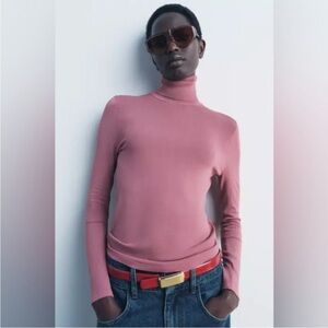 Spring 🌺 NWT ZARA BASIC FINE KNIT SWEATER M
🚨 My prices are firm, no discount.